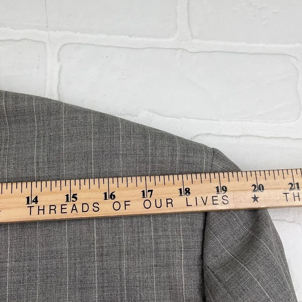 Corporate Image Tom James Suit Men 42 32Wx28L Gray White‎ Stripe Classic USA VTG